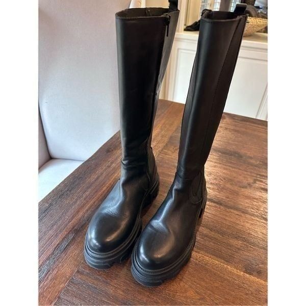 Steve Madden Esma lug sole boot