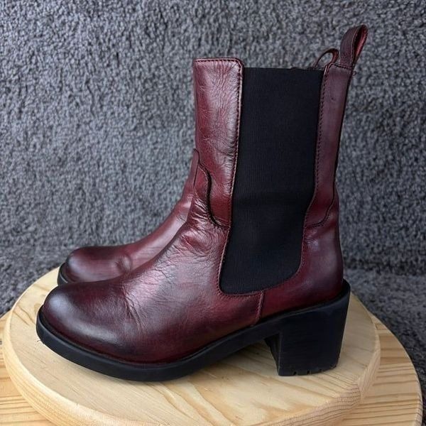 Emanuele Crasto Chelsea Boots Womens 7.5 Burgundy Pull On Lug Sole EU 38 Italian