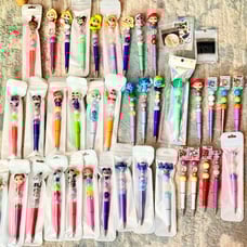 Bundled pen lot for EKTHORNE