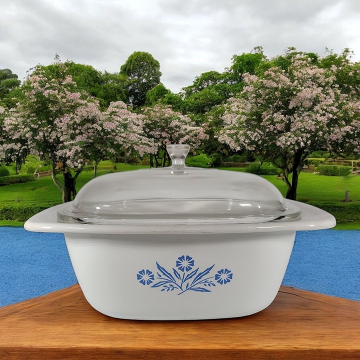 Corning Ware Dutch Oven Blue Cornflower 4QT P-34-B American w Lid P-12-C Vintage