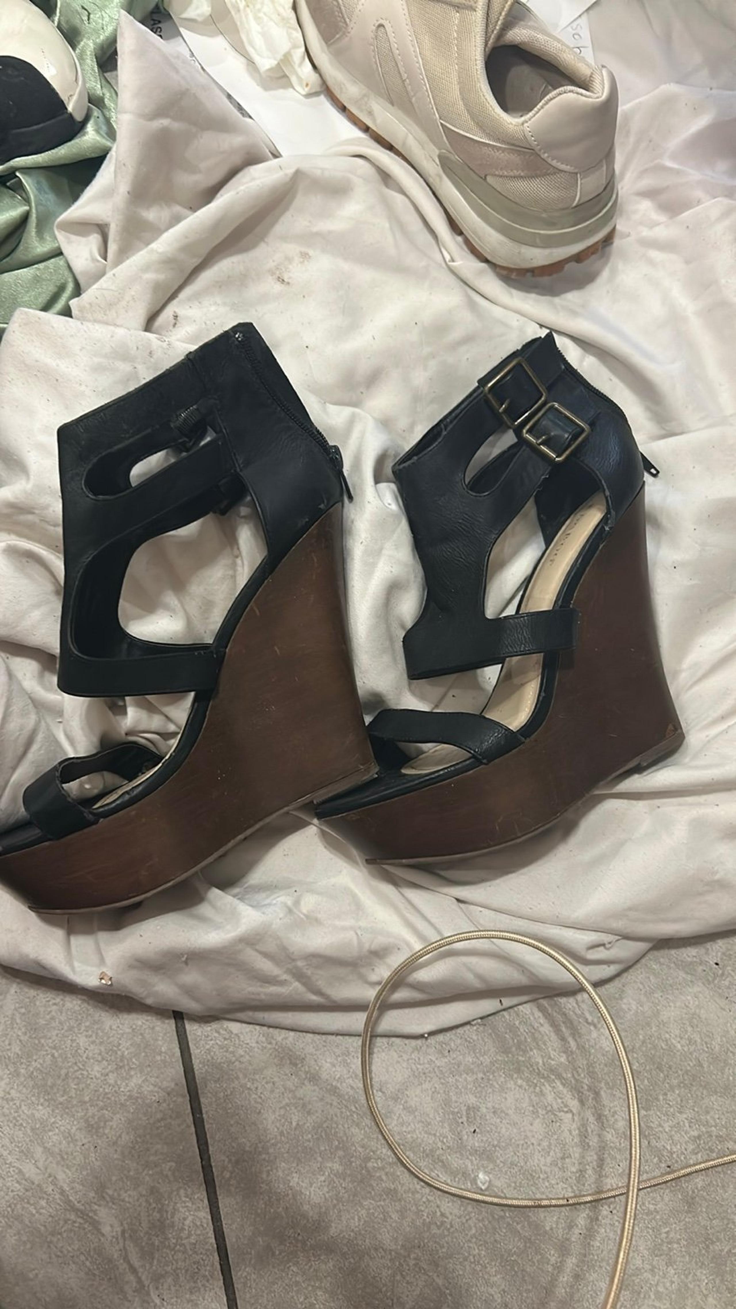 Bamboo wedges women’s black size 9