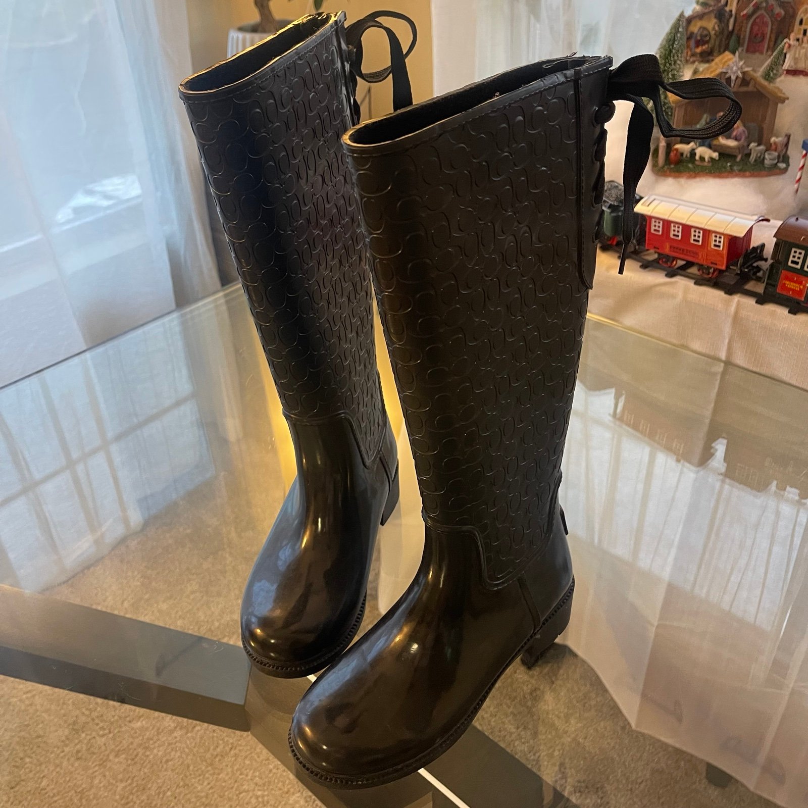 COACH Jacquard Signature C Laced Up Back Bow Heeled Black Rainboots Sz 5