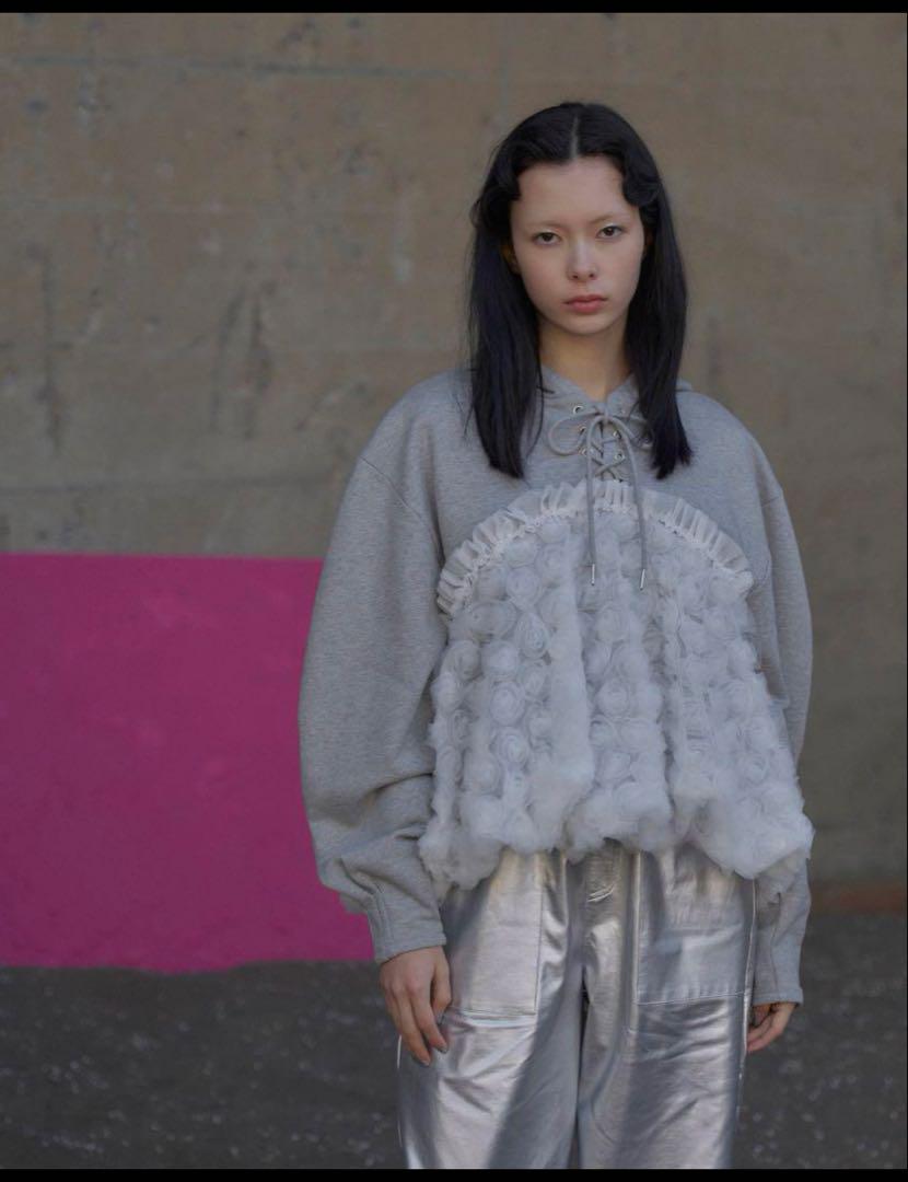格安新品  DOCKING TULLE POPPY HOODIE Size Free - (GRAY) トップス