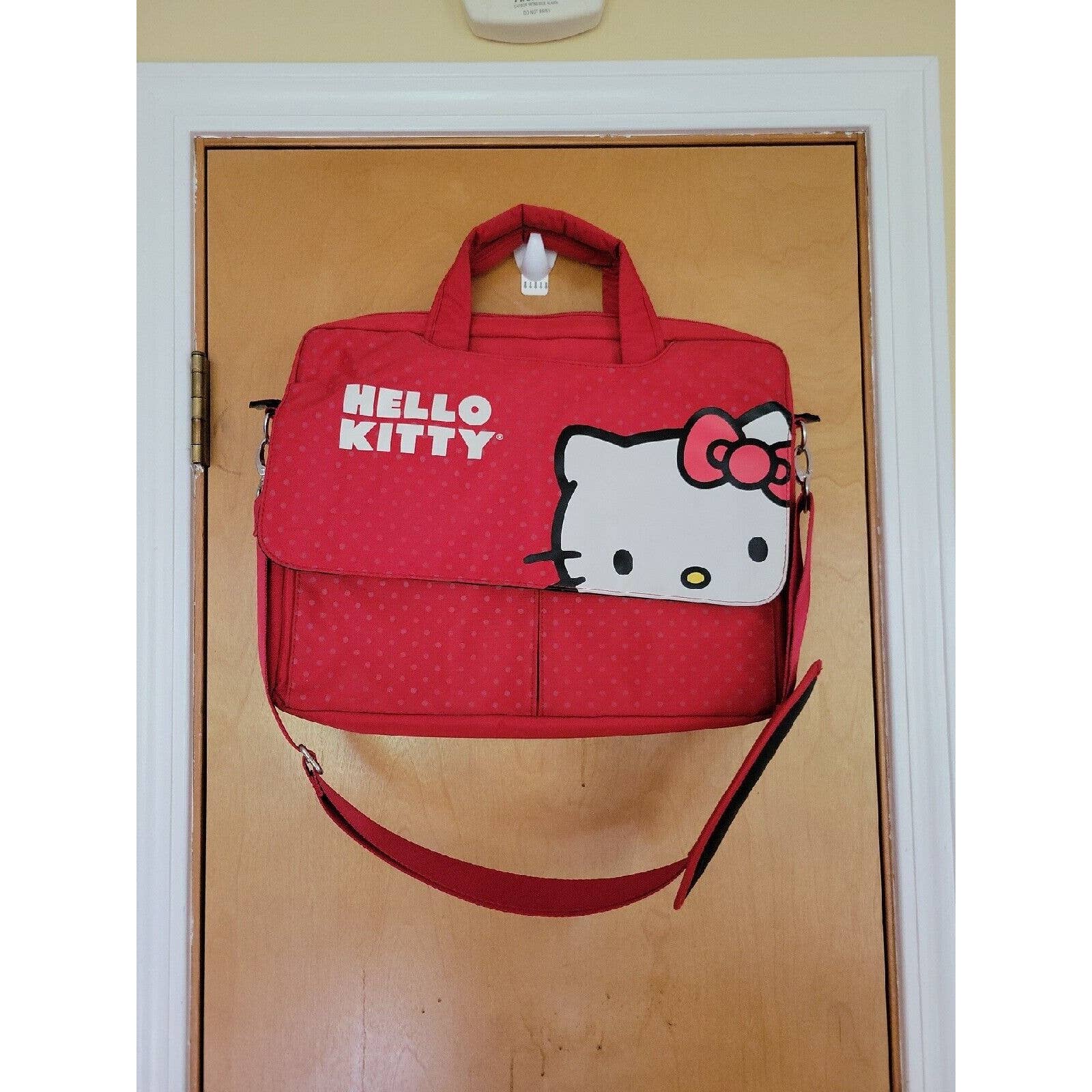 Hello Kitty Laptap Messanger Bag 2011 Red Polka Dots 15\ Hello Kitty Laptap Messanger Bag 2011 Red Polka Dots 15\