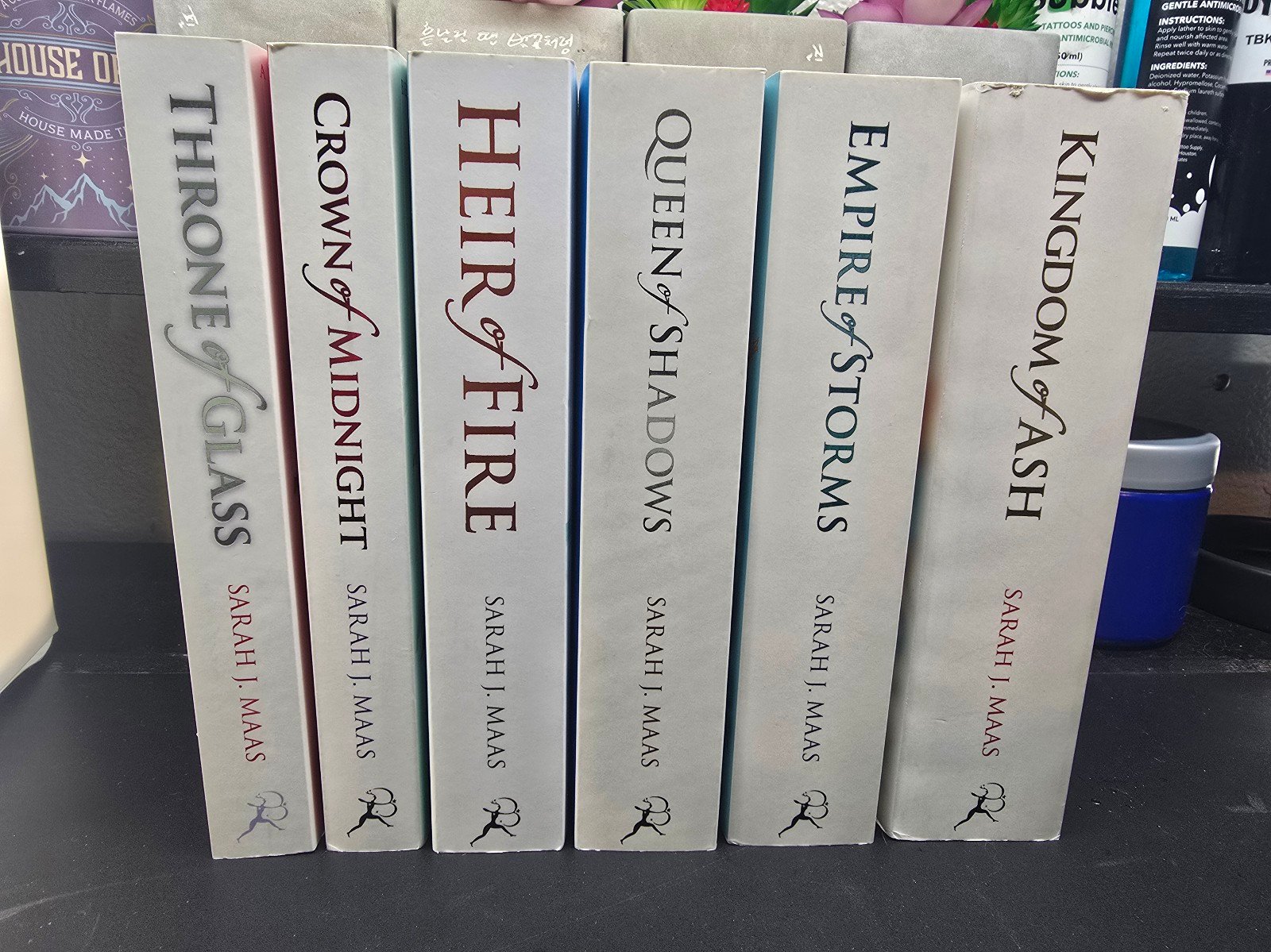 Throne of Glass White UK Edition