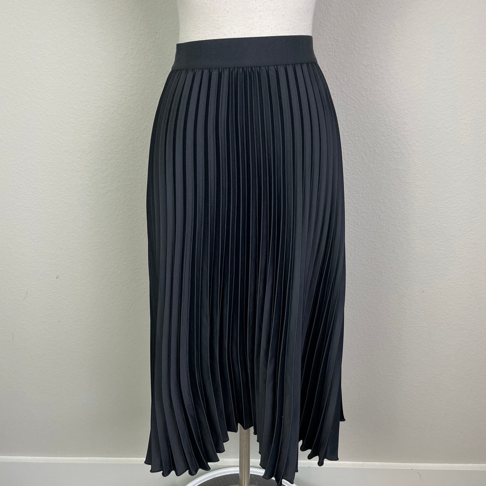H&M Black Accordion Pleat Midi Skirt NWT Large