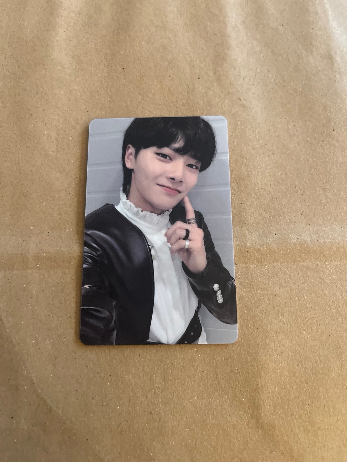 I.N NOEASY photocard