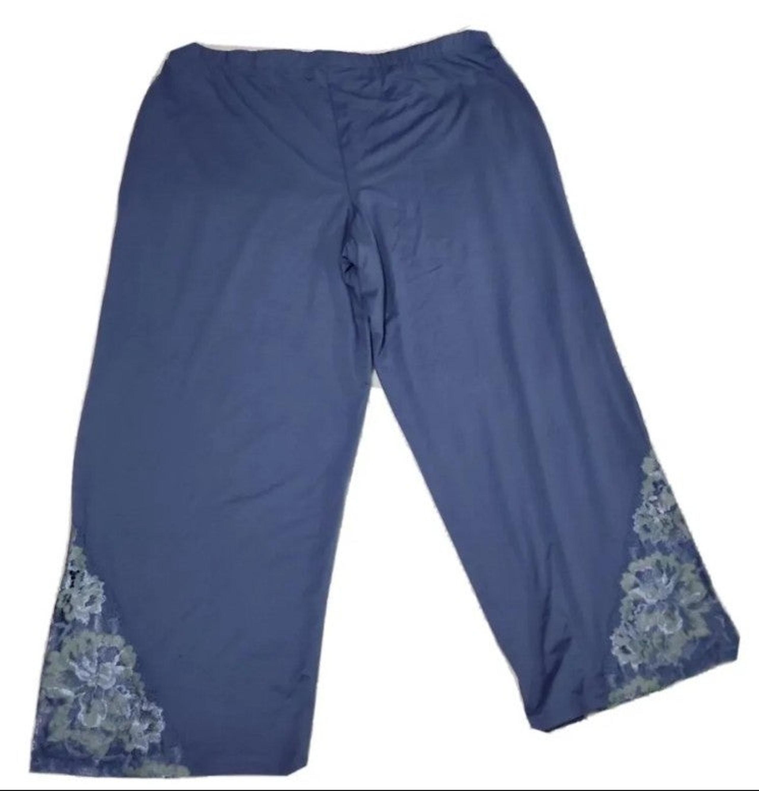 New Soma Embliss Knit Lace Trim Crop Pant Size M.