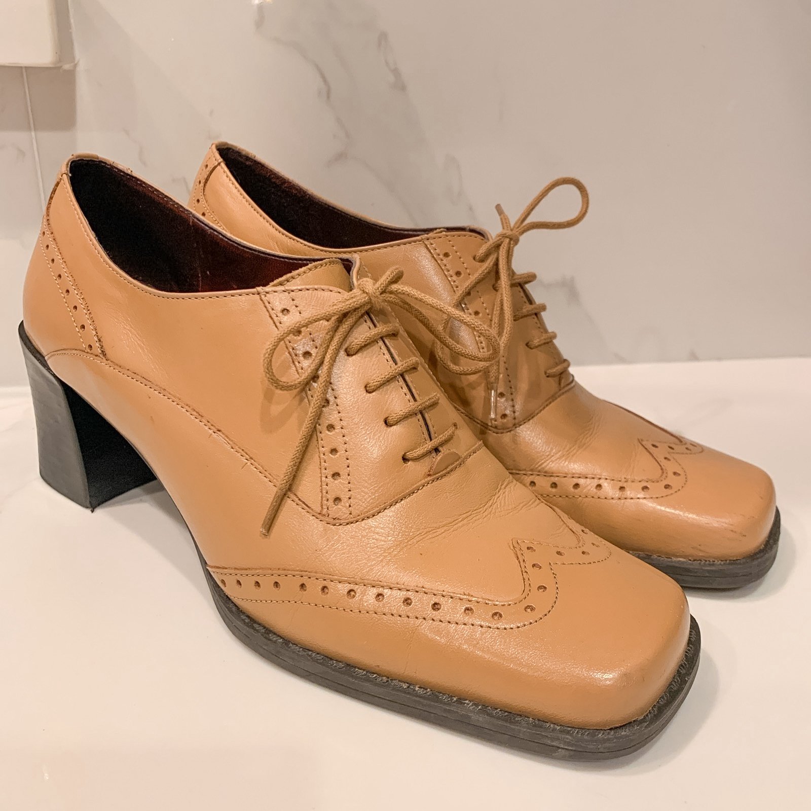 Vintage 90s Nine & Co Tan Leather Oxford Wingtip Square Toe Chunky Heel Shoes 8