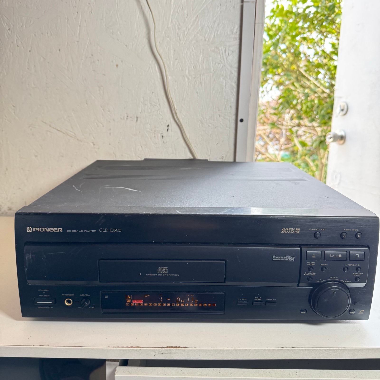 Pioneer CLD-D503 CD/LD Laserdisc Player NO Remote Tested Works Read Description