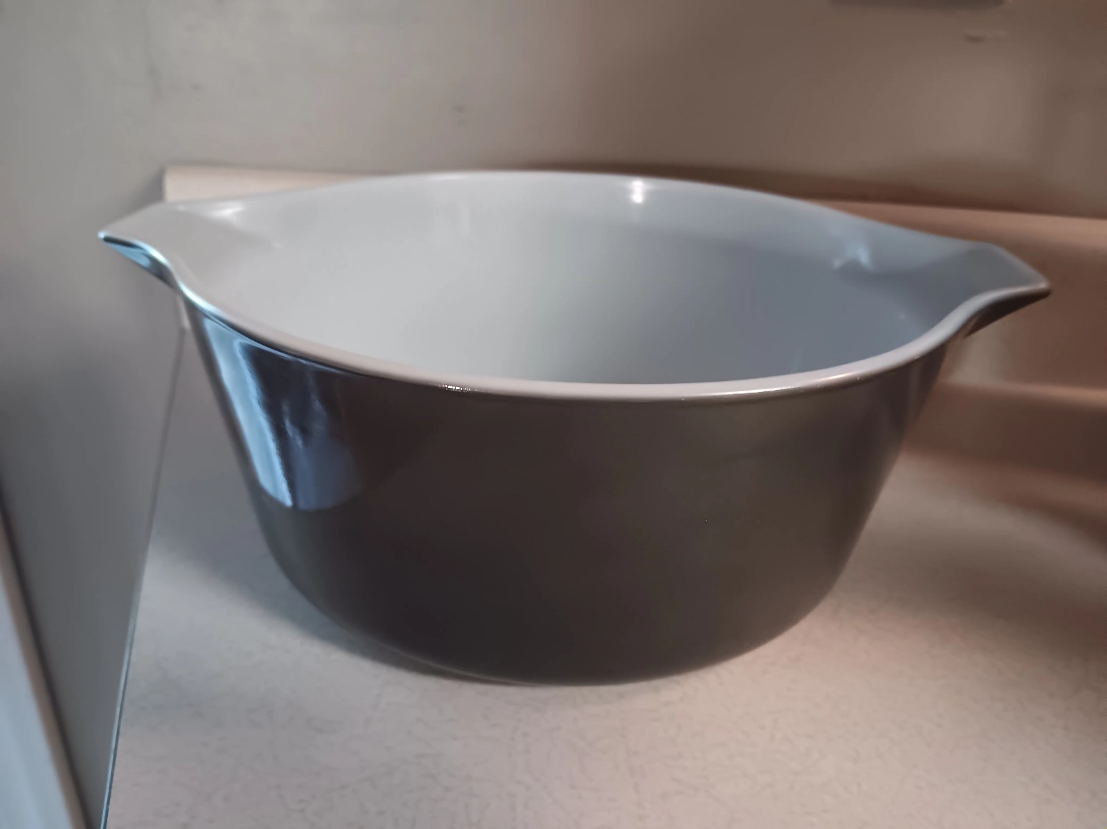 Pyrex Pueblo Black 475 casserole mixing bowl rare promotional piece