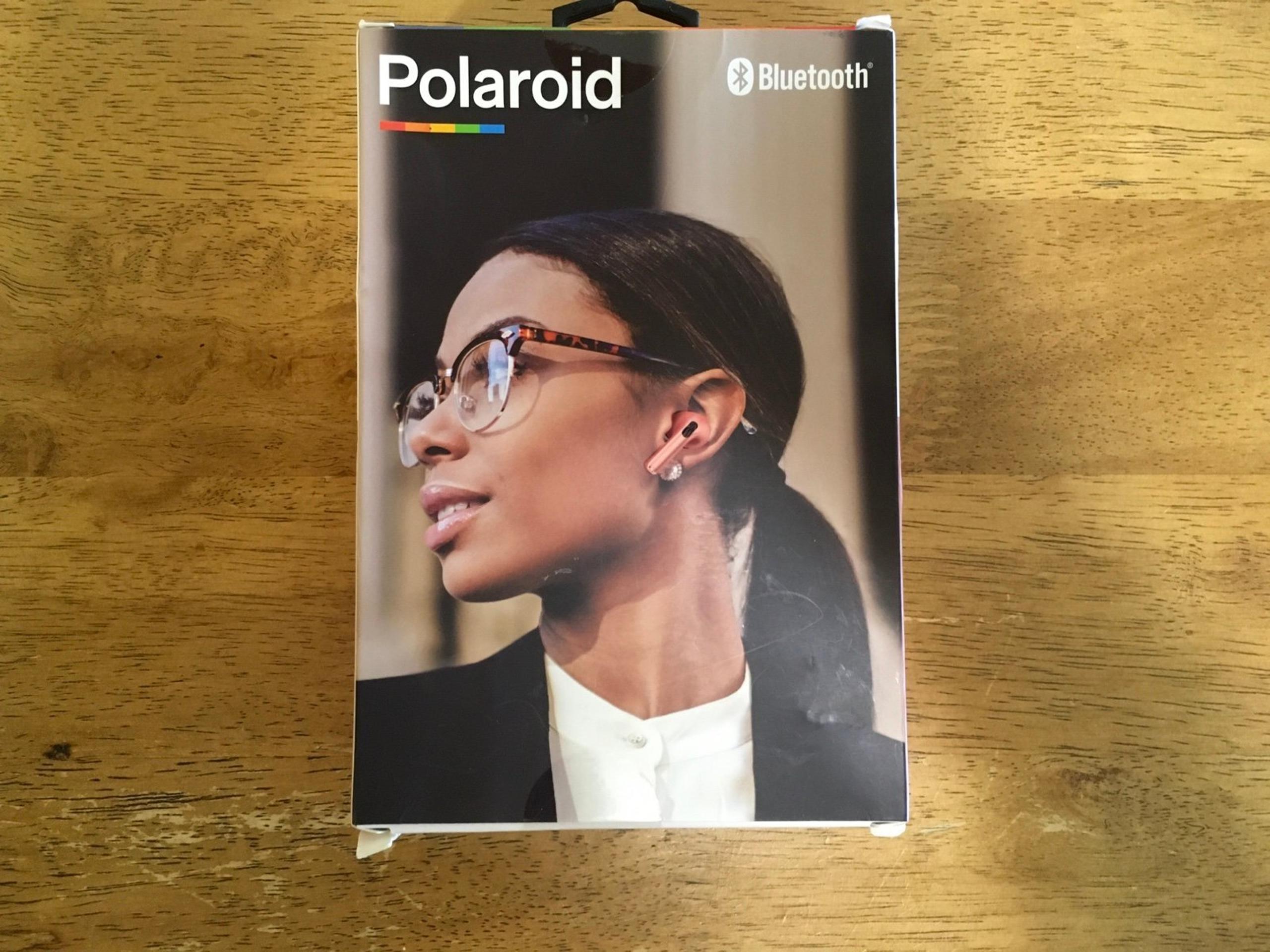 WIRELESS EARBUDS