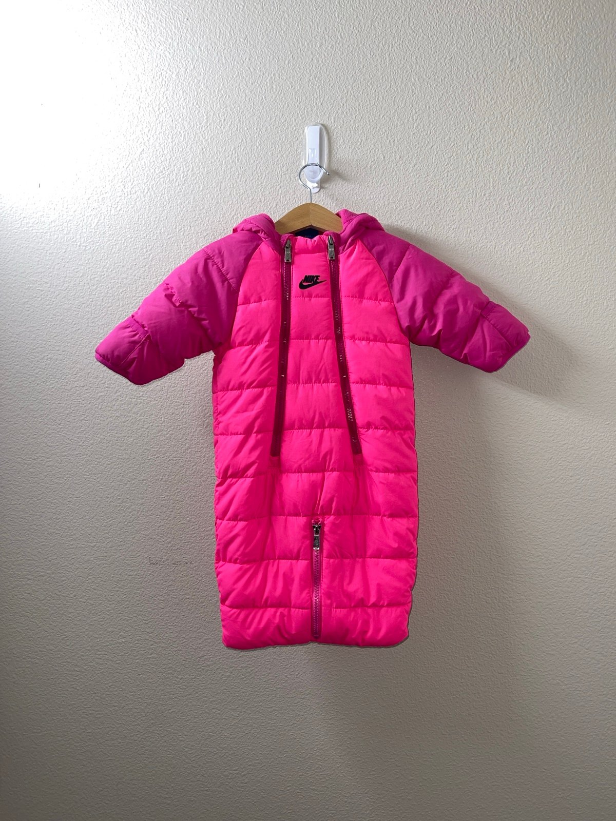 Girls Nike Snow Bunting Size 3-6 Months