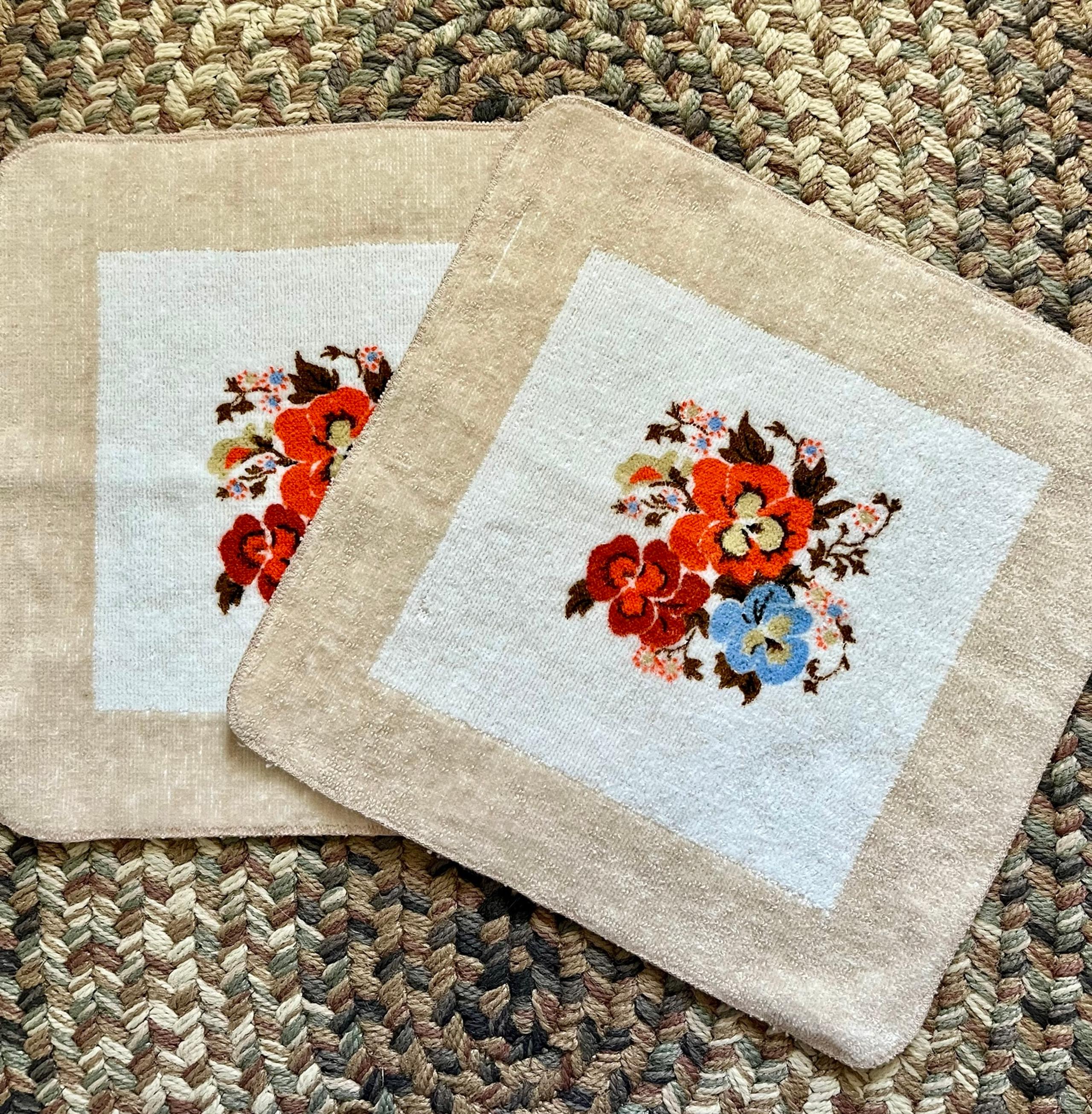 Vintage 70s JCPenney Floral/Flower Washcloths Towels Set of 2 Beige Orange Blue