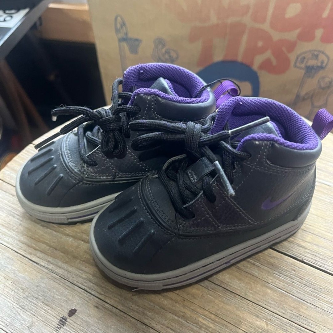 Nike ACG Woodside Duck Boot Youth Gray Purple Outdoors Shoes 6.5C