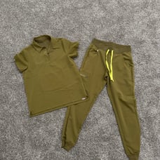 GUC Figs MARTINI OLIVE XS