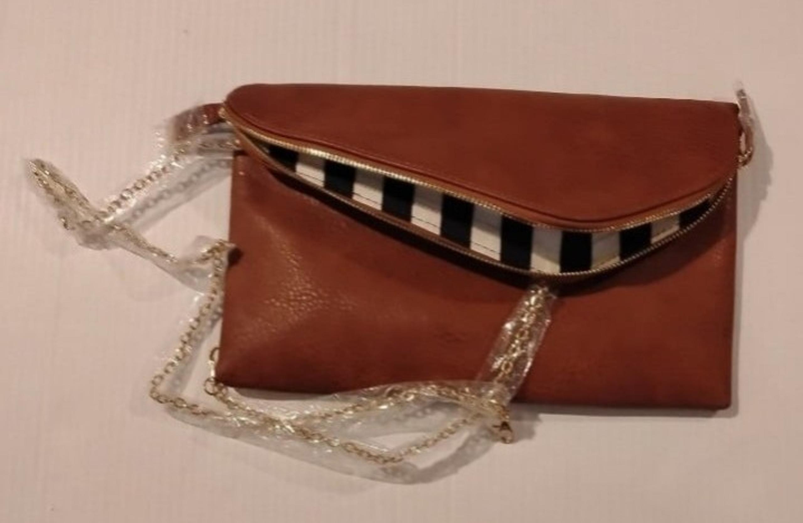 Vintage Pocketbook (Urban Expression)