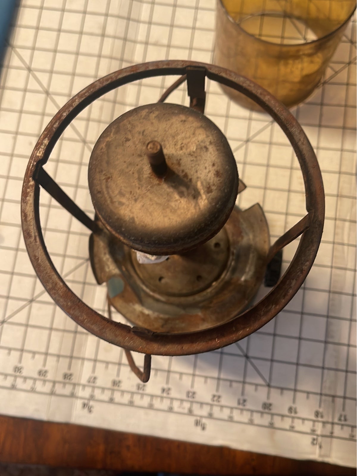 coleman lantern 1973 model 220h with Amber Pyrex Camping