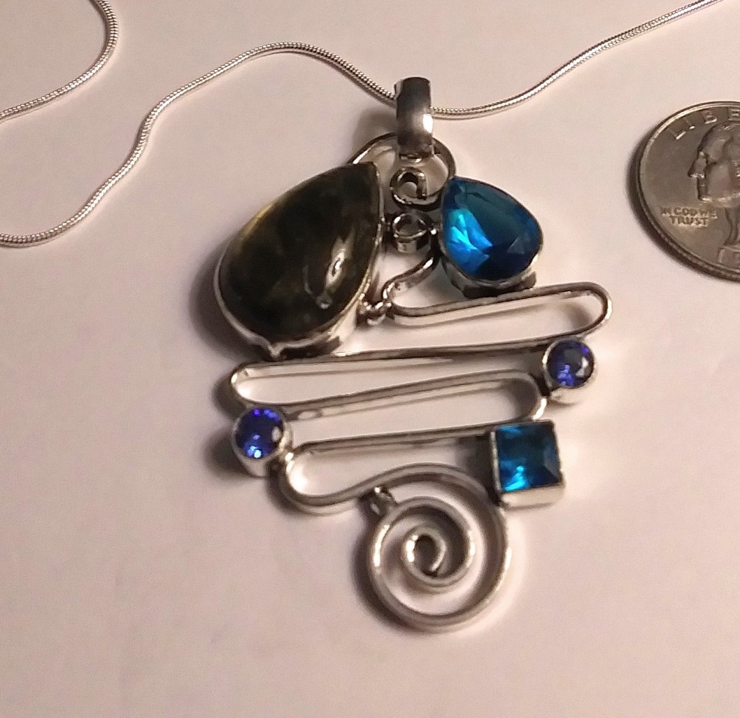 Stunning 925 Sterling Silver Labradorite