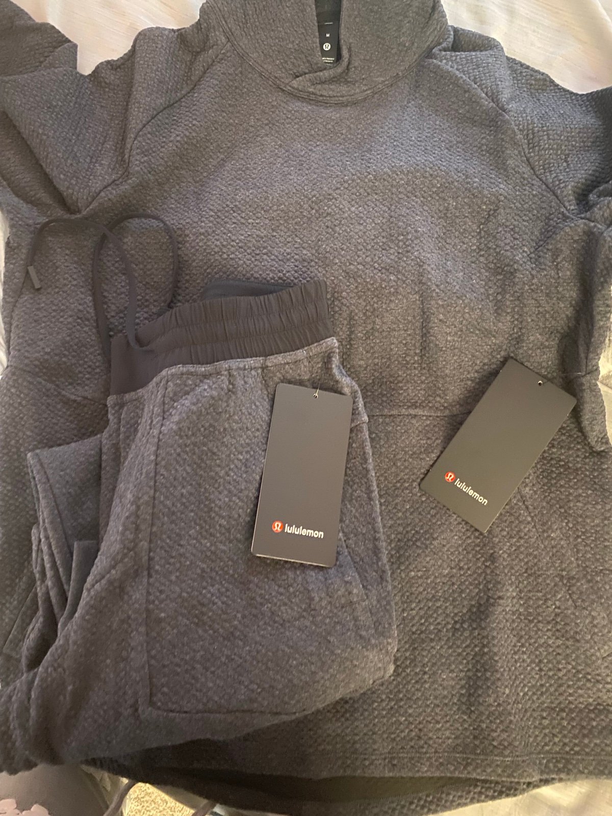 Lulu lemon sweatsuit