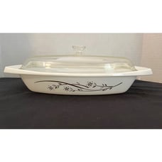 Pyrex Golden Honeysuckle Casserole with Glass Lid