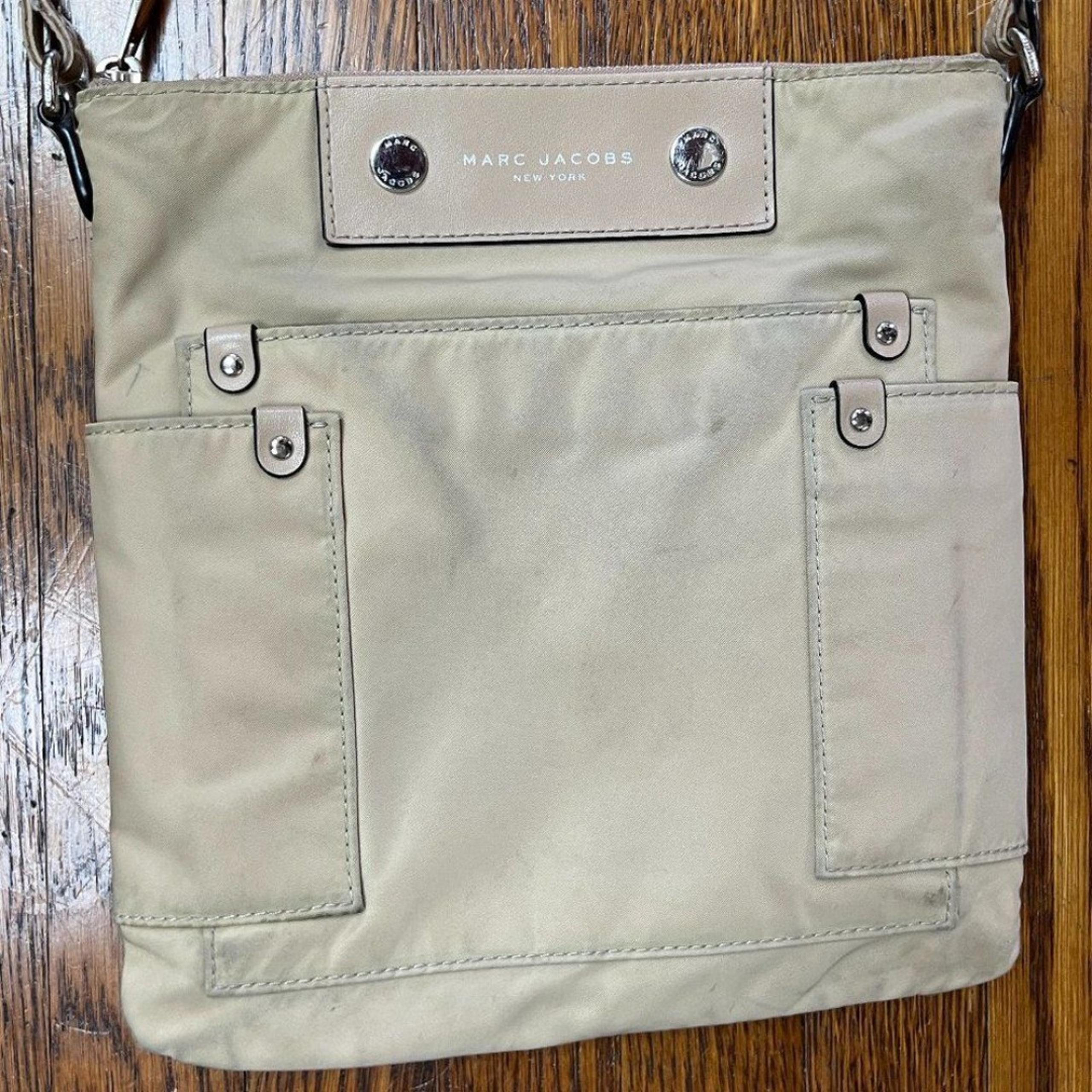 MARC JACOBS New York Beige Canvas Crossbody Active Y2K Bag   Women's Size Small