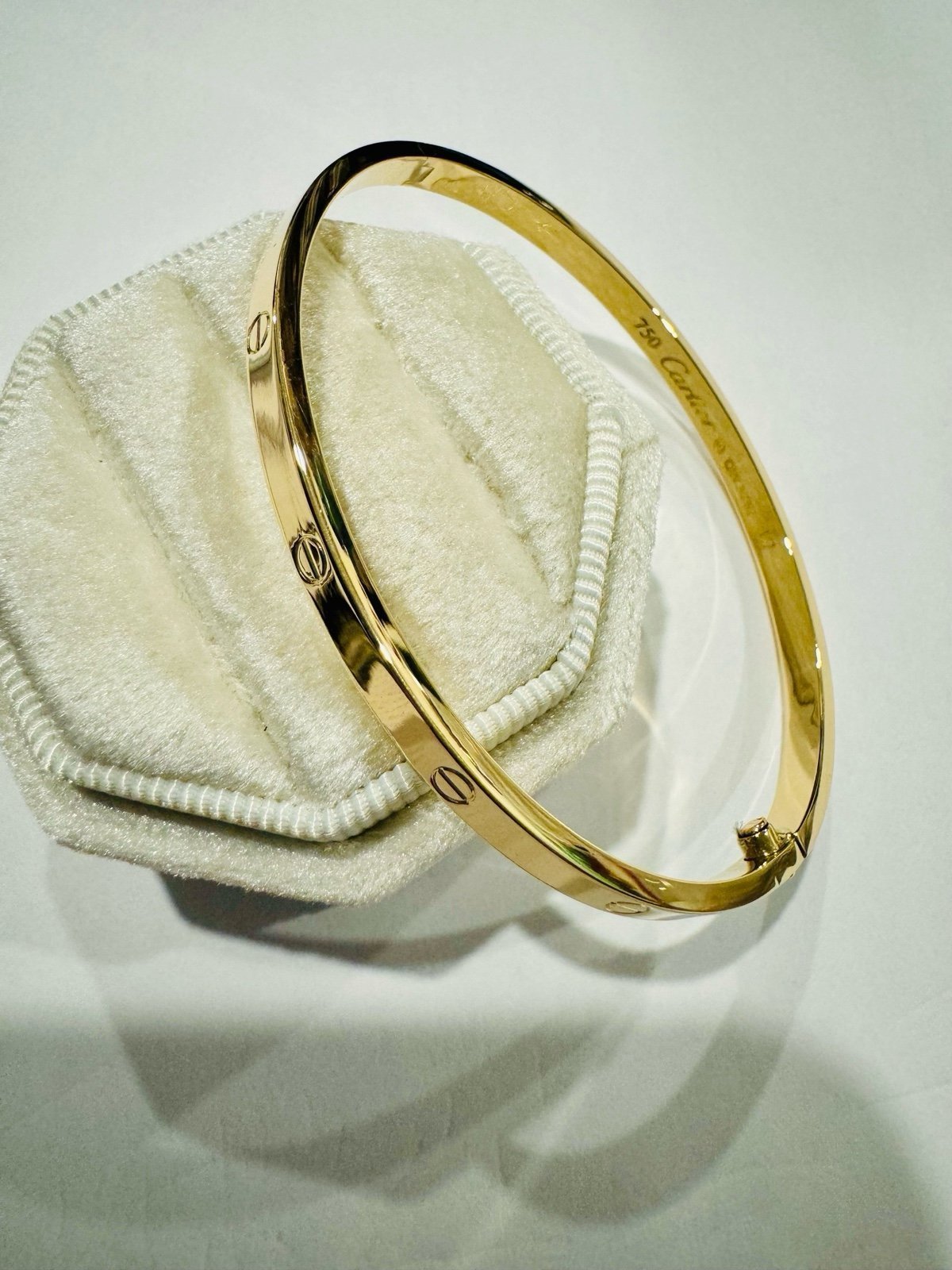 Slim type bangle size 17