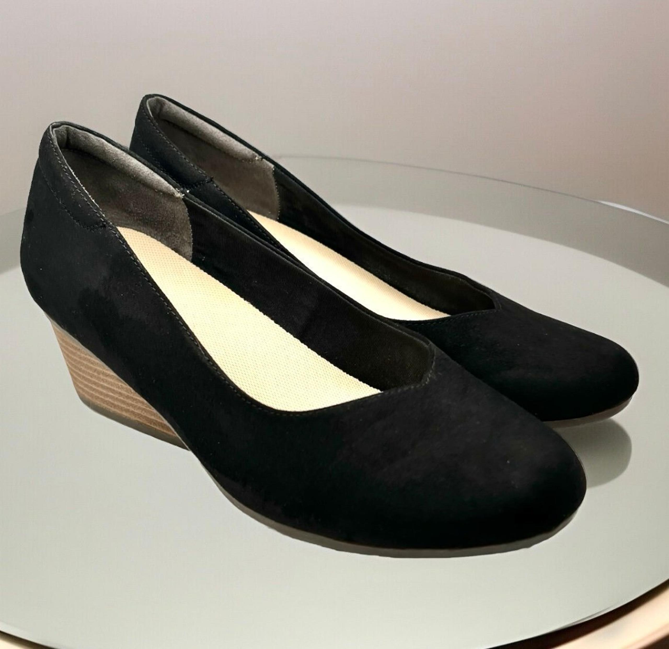 Dr. Scholl's Womens Be Ready Black Pumps