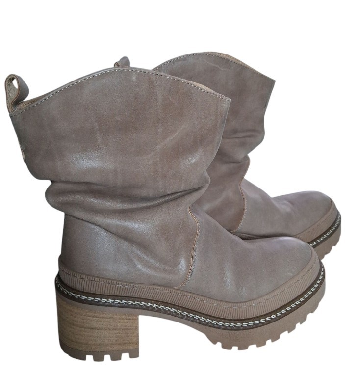 Free People Mel Slouch Boot Hazelnut Leather Size 8 New With Box Made in Spain