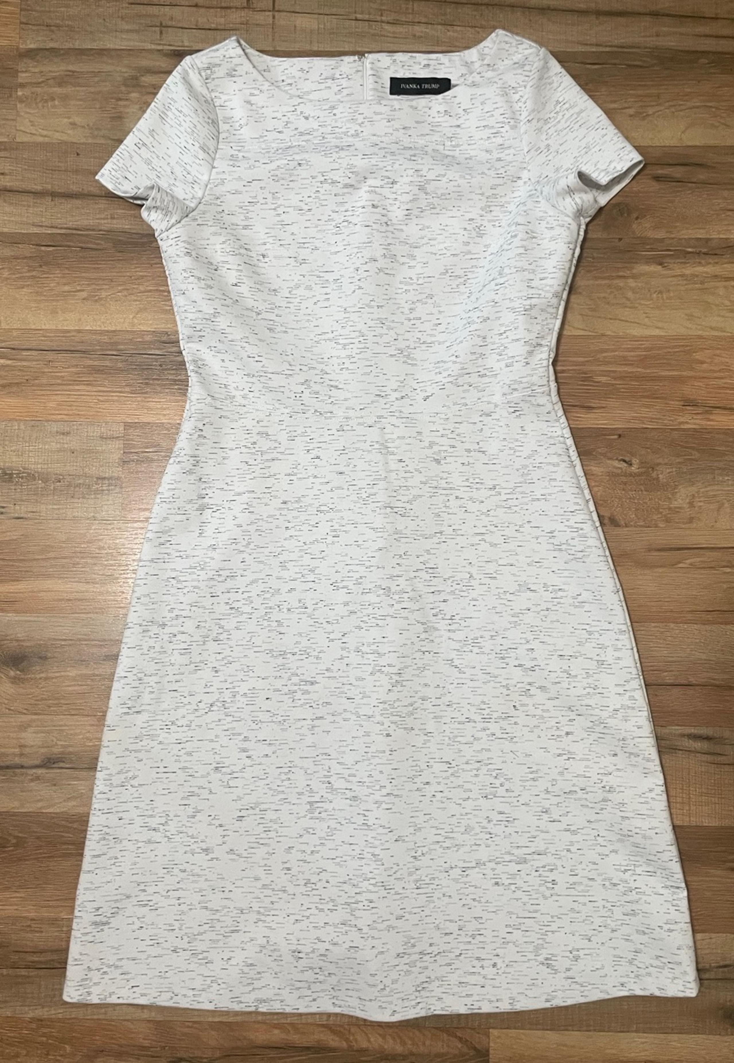 EUC Ivanka Trump Size 8 White Striped Fit N Flare Knee Length Cap Sleeves Dress