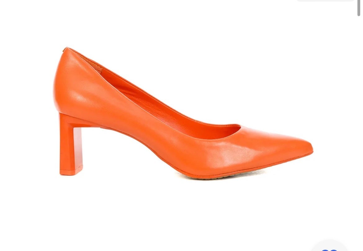 Vince Camuto Tritellia orange pumps 9:5