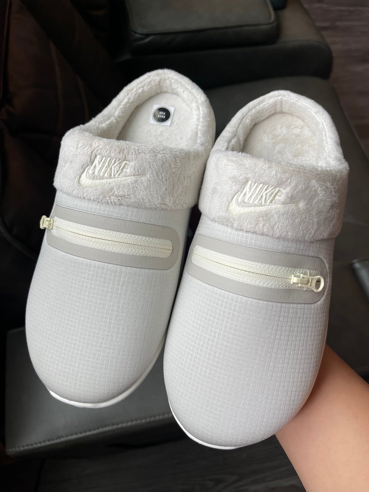 Nike Burrow Women’s Slippers Size 7