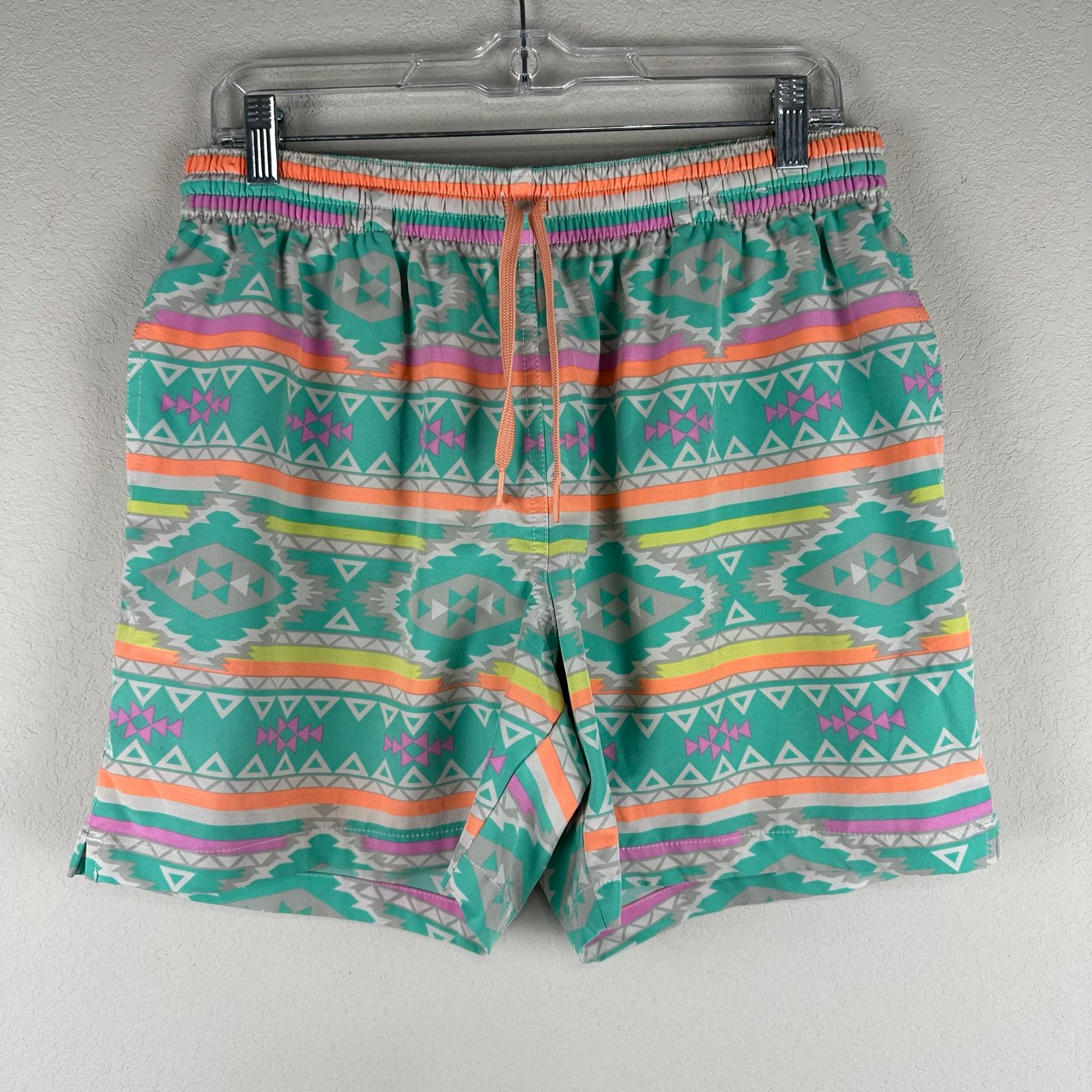 Chubbies Teal Aztec En Fuego Print Swim Trunks Size Large 5.5” Inseam