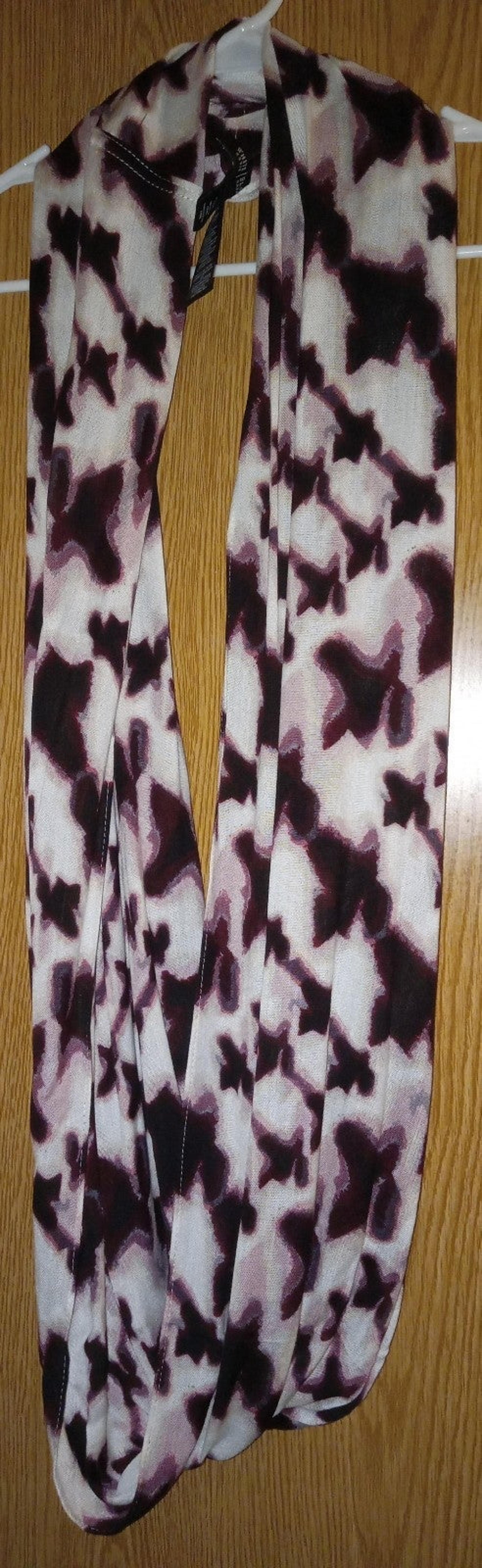 Women's White House Black Market, White/Burgundy/Pink Pattern Infinity Scarf
