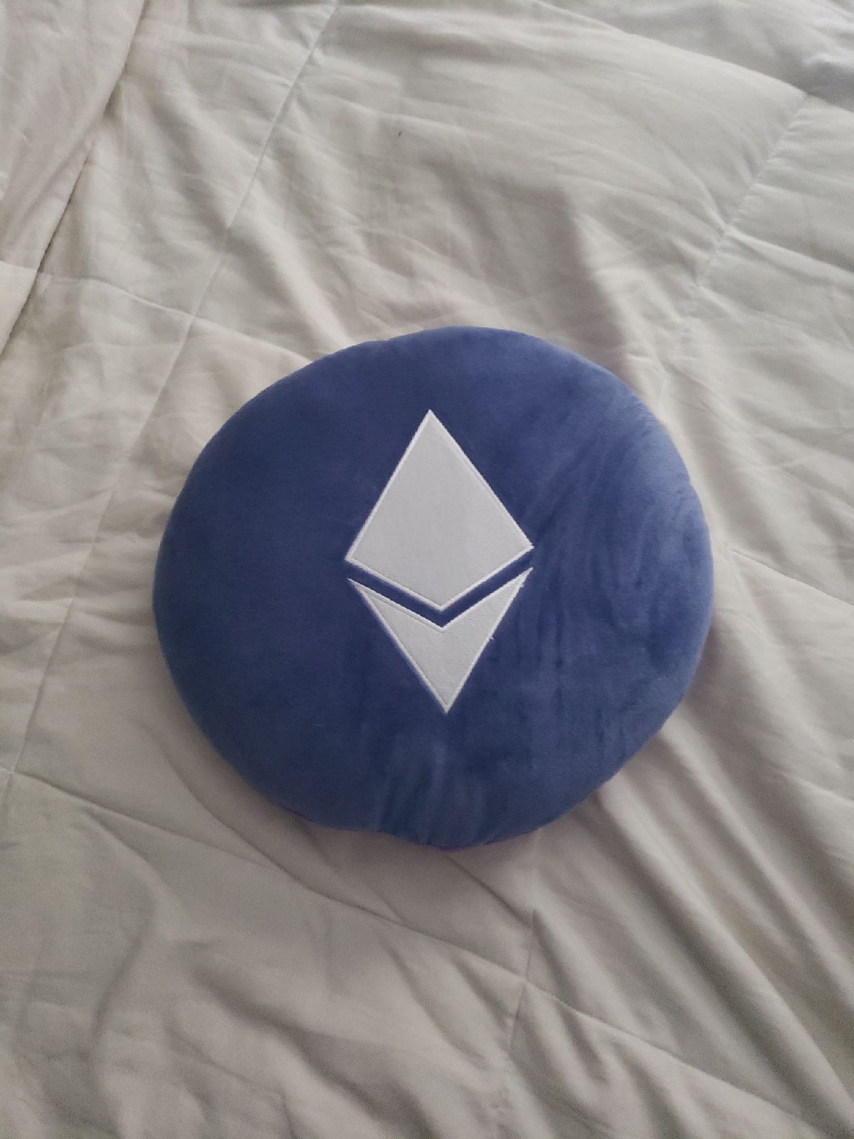 Eth 2.0 emoji pillow