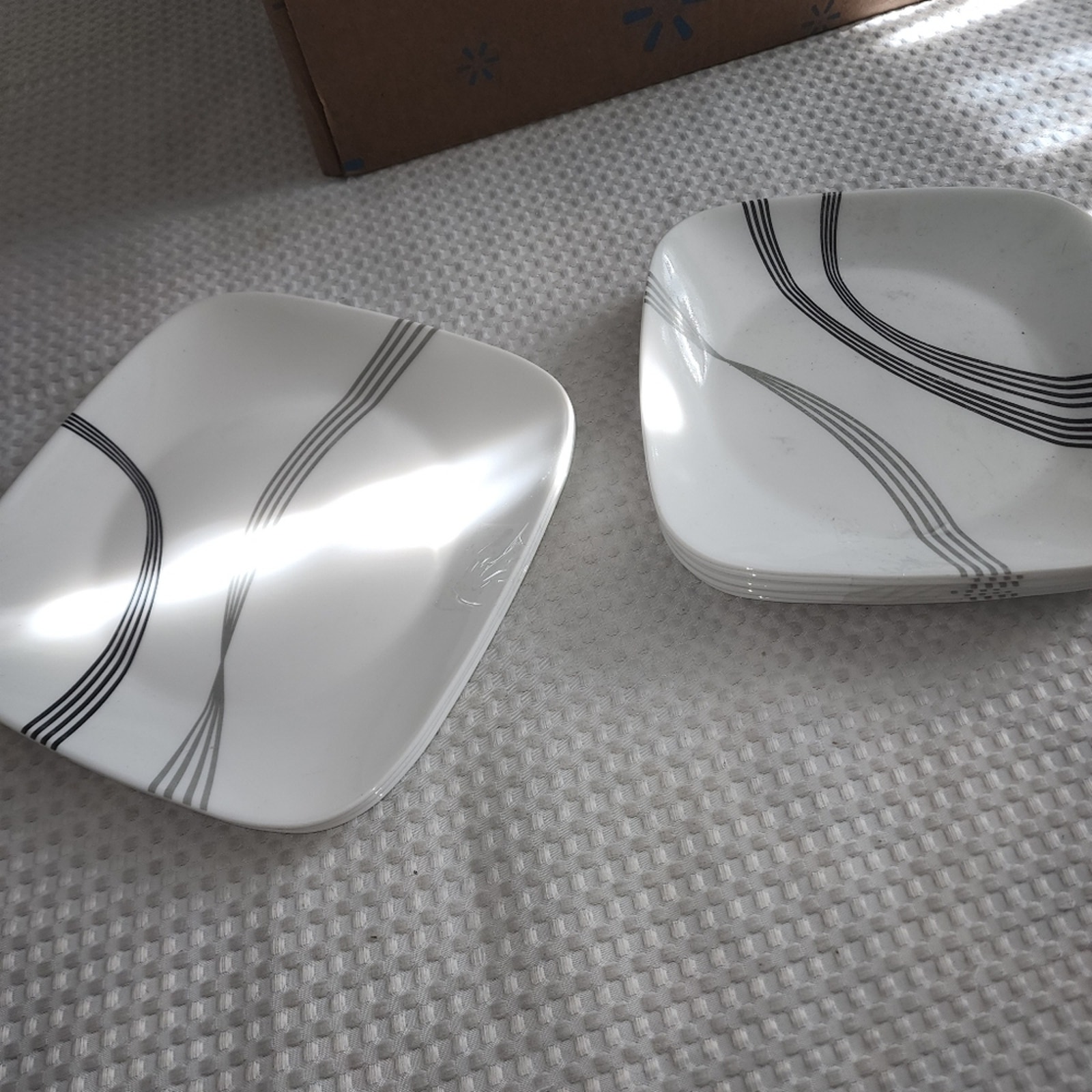 CORELLE EUC 10 PIECE PLATES URBAN ARC SQUARE 3 DINNER 7 LUNCH PLATES