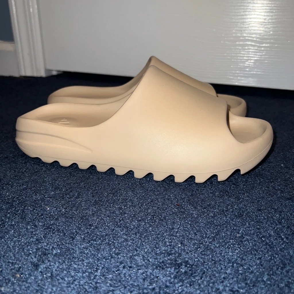 Yeezy Pure Slide Size 7.5