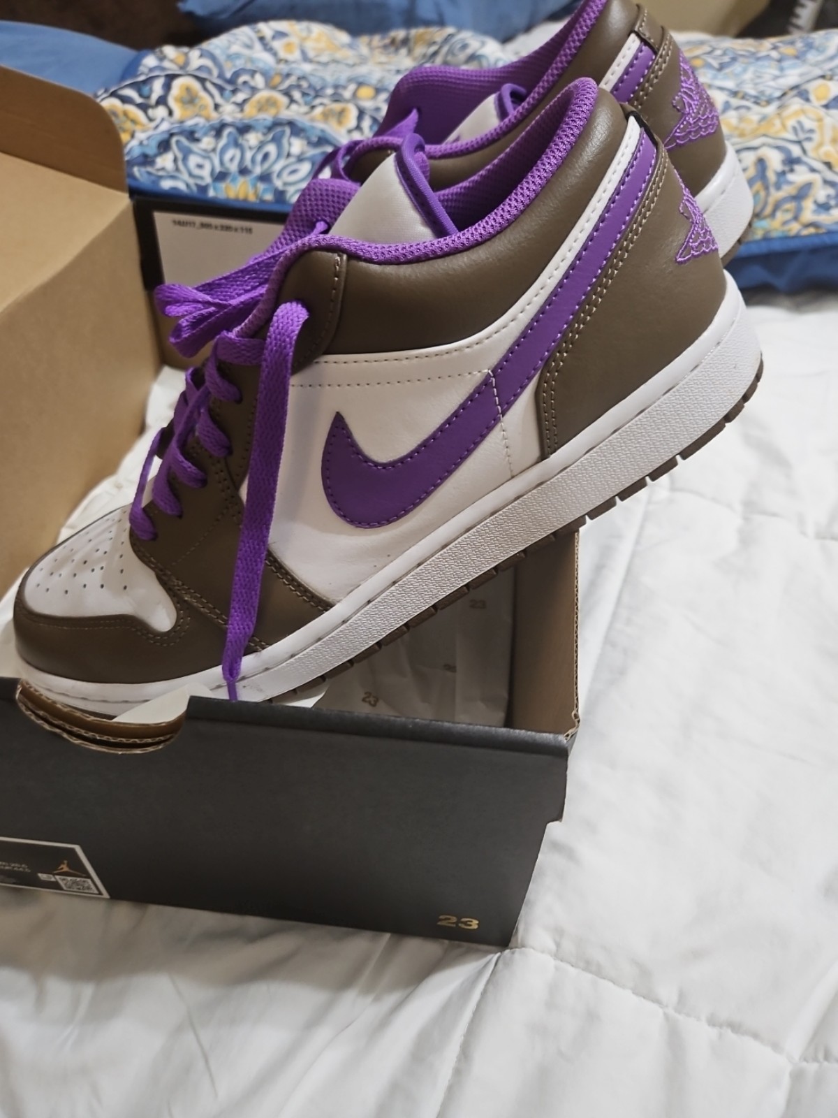 Nike Air Jordan 1 Low Purple Mocha Palomino Wild Berry 553558-215 Men's 10.5
