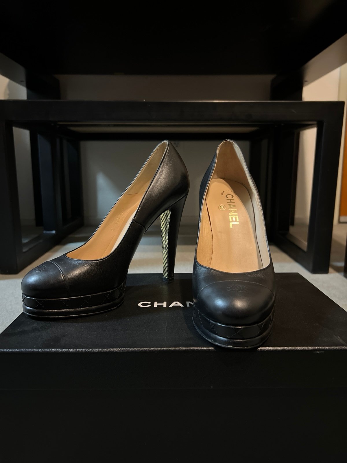 Chanel Interlocking CC Logo Pumps