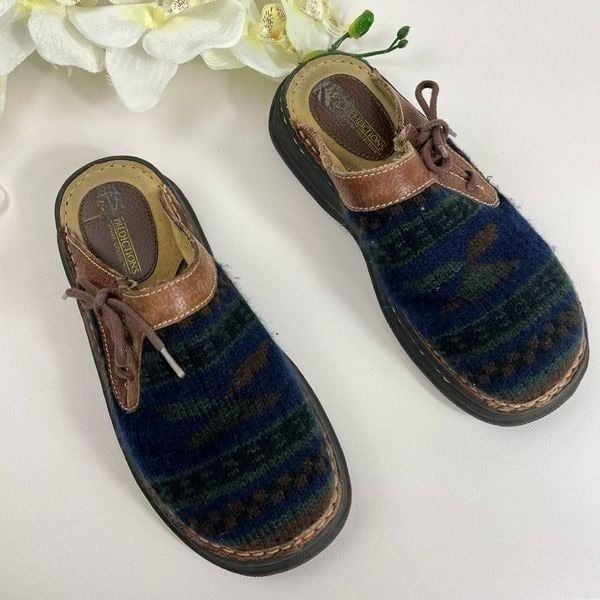 Predictions Womens Mules size 7.5 Aztec Print Leather Blue