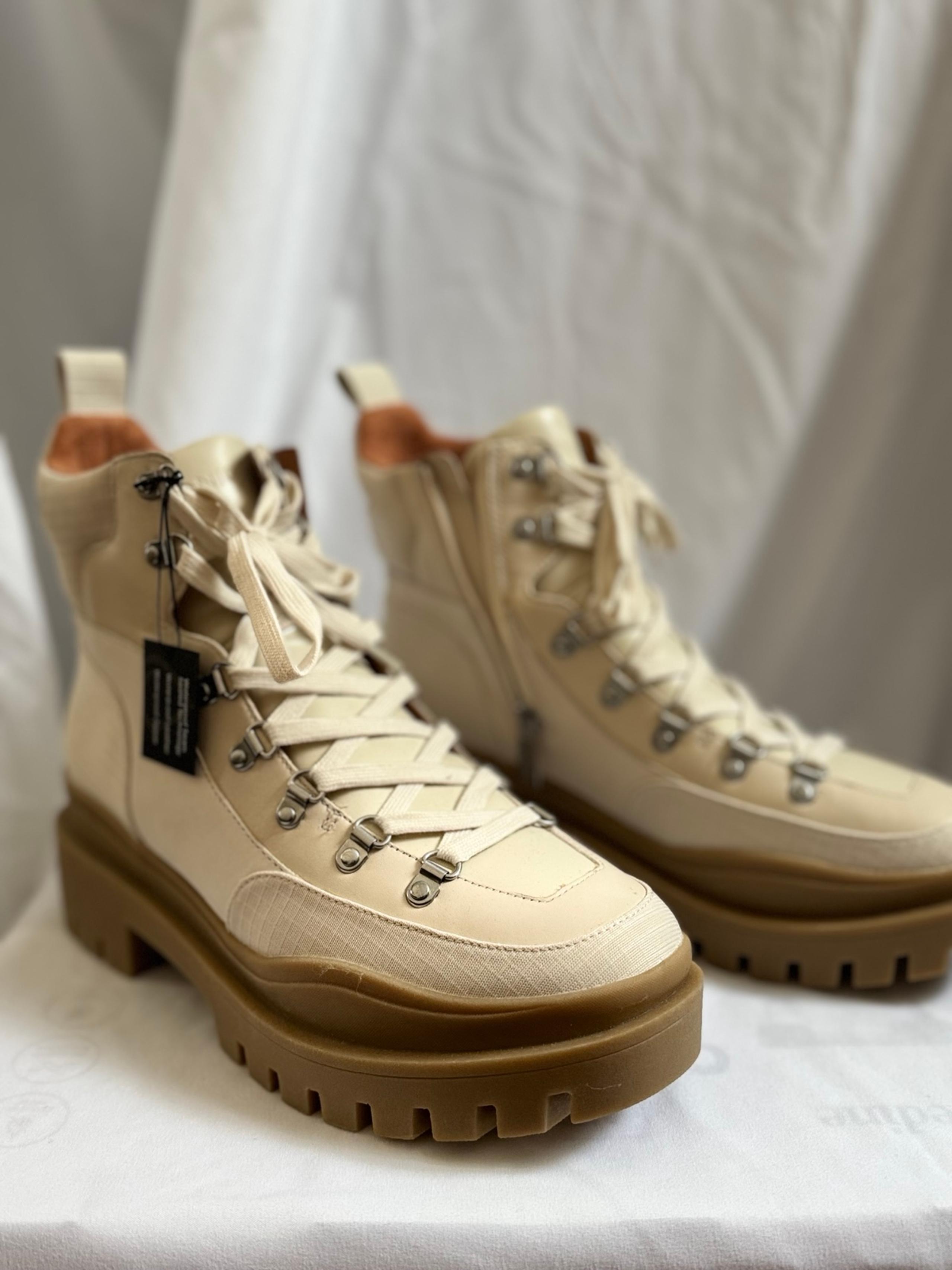 Vivonic cream color boots