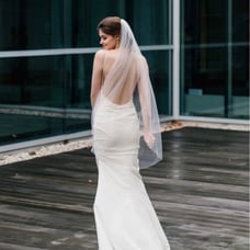 Toni Federici - Nadine Waltz Raw Edge Fingertip Veil