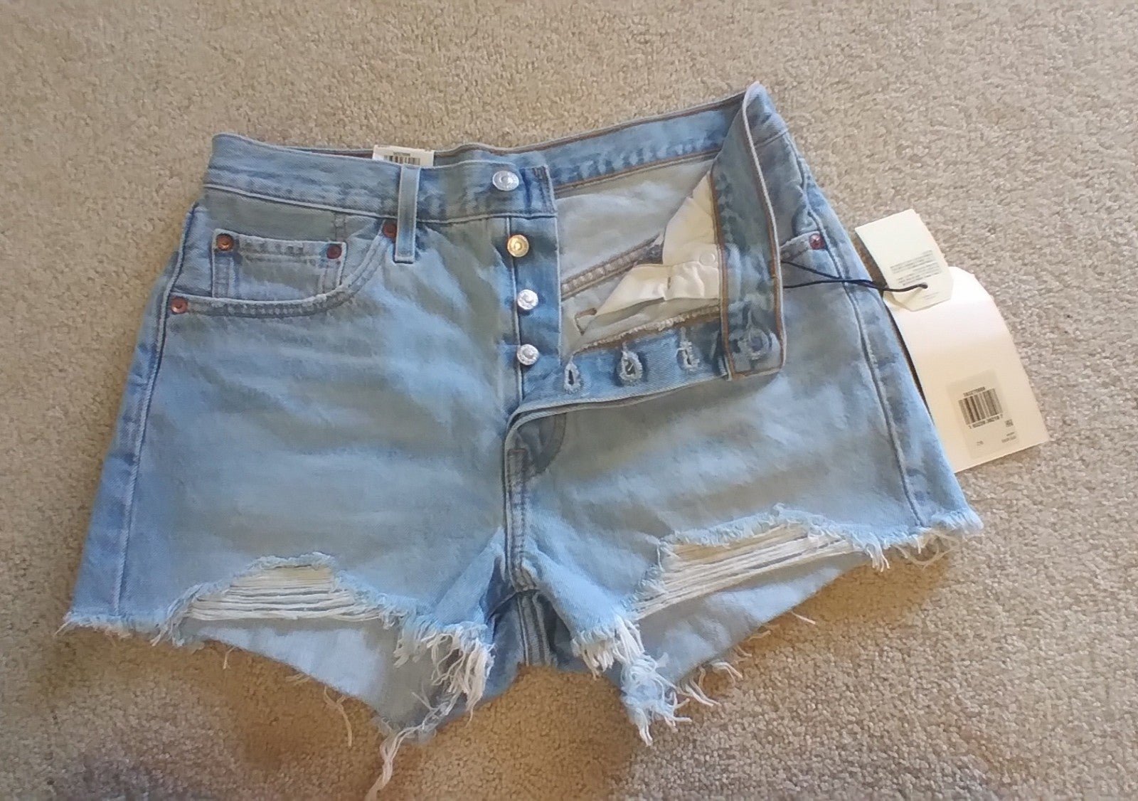 NEW High Rise Levi's Shorts Size 28
