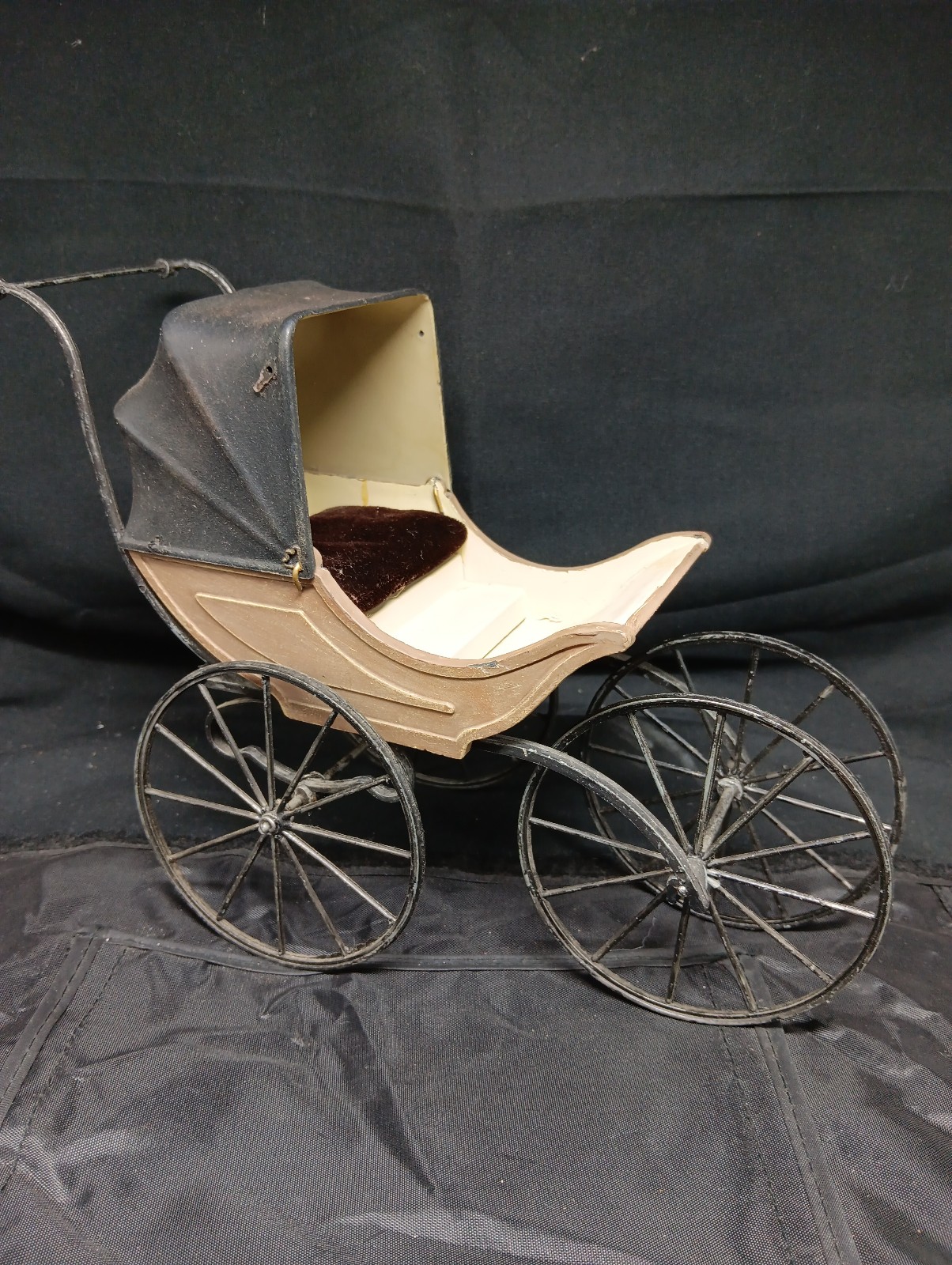 Vintage Antique Metal Baby Doll Carriage