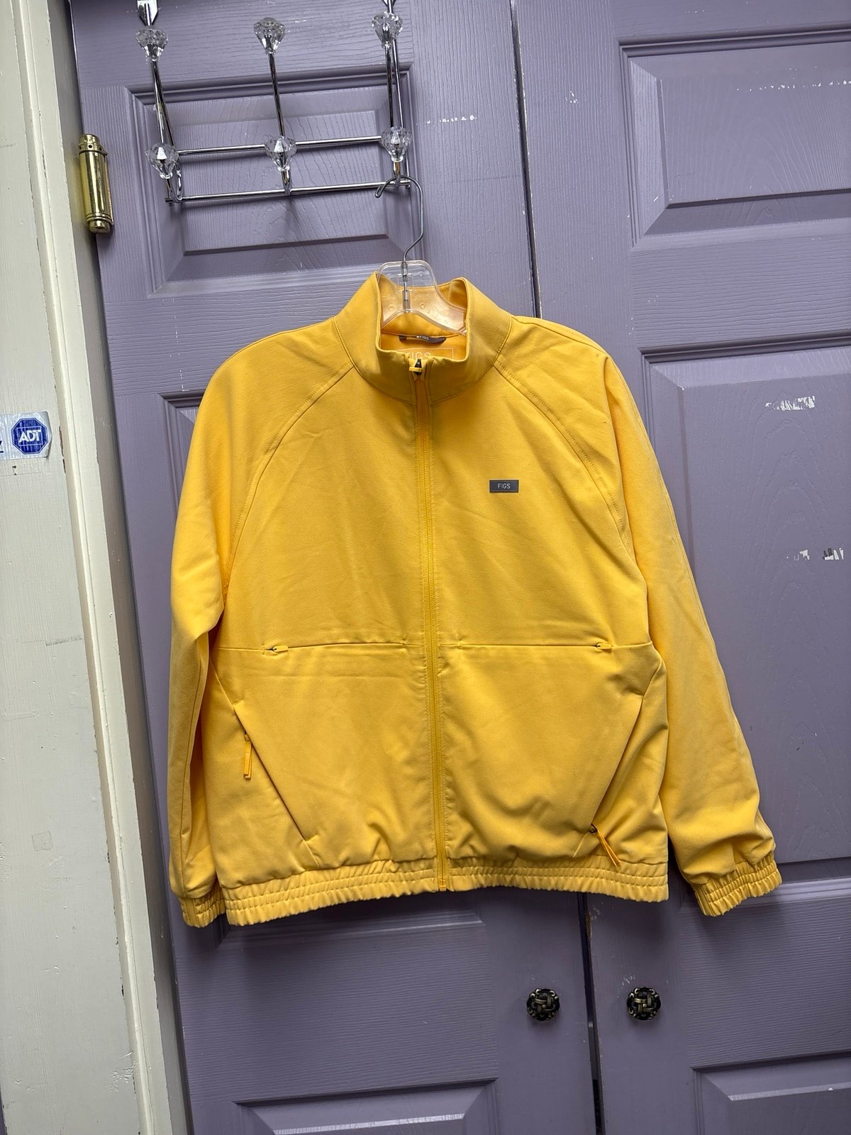 Figs scrub jacket size small!!