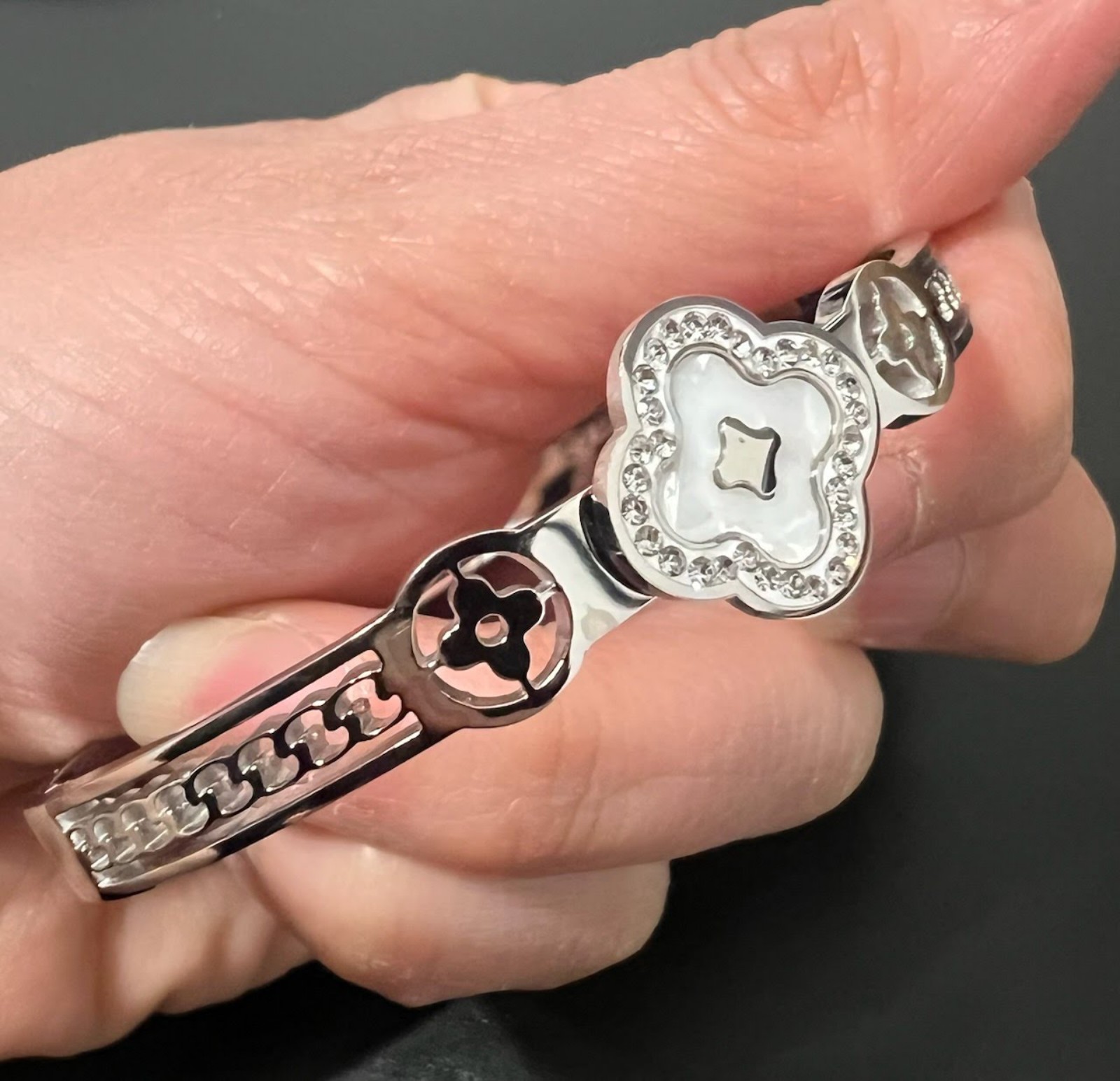 Classy Bangle