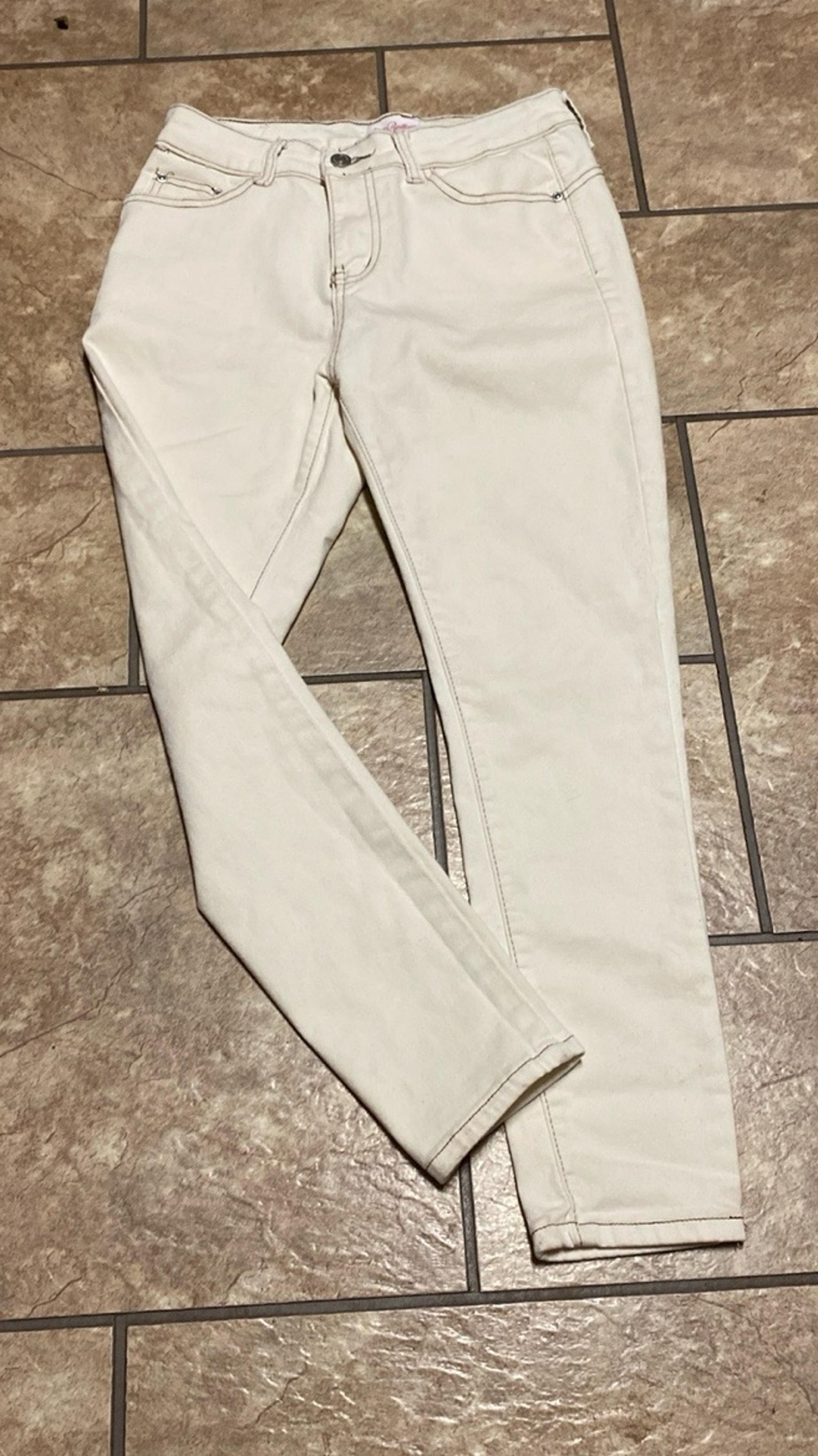 Red Bottoms Size 7 Christian Loubotani White  Skinny Jeans detailed stitching