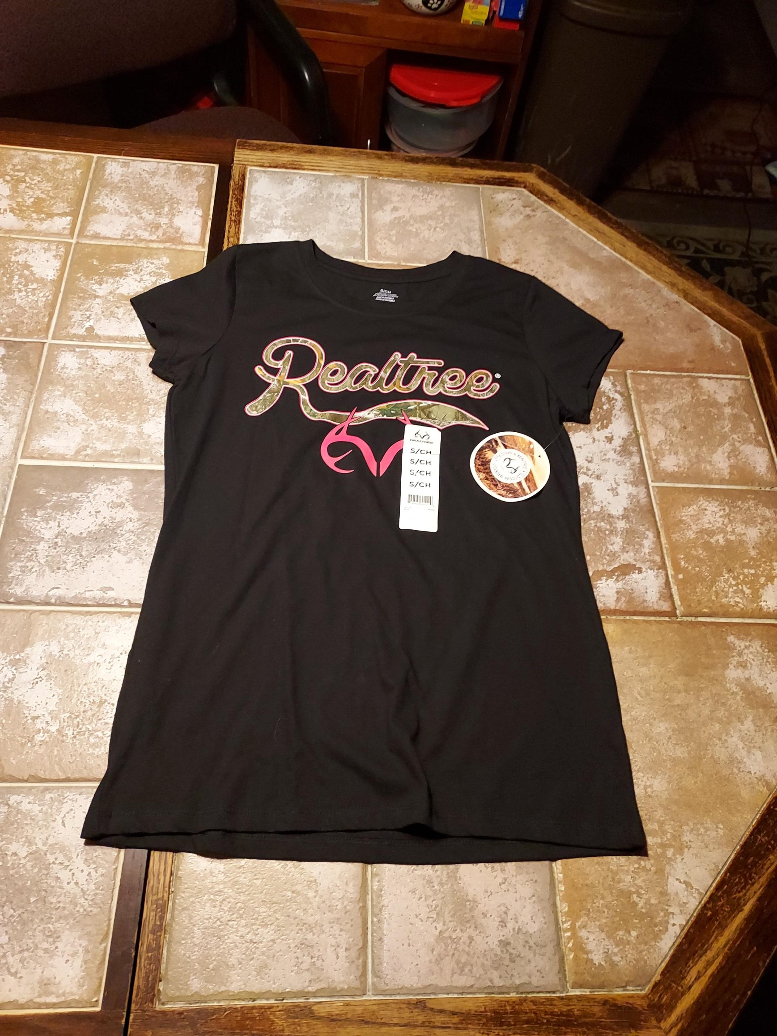 Realtree Pink Camo T-shirt women's S New w/tags !!