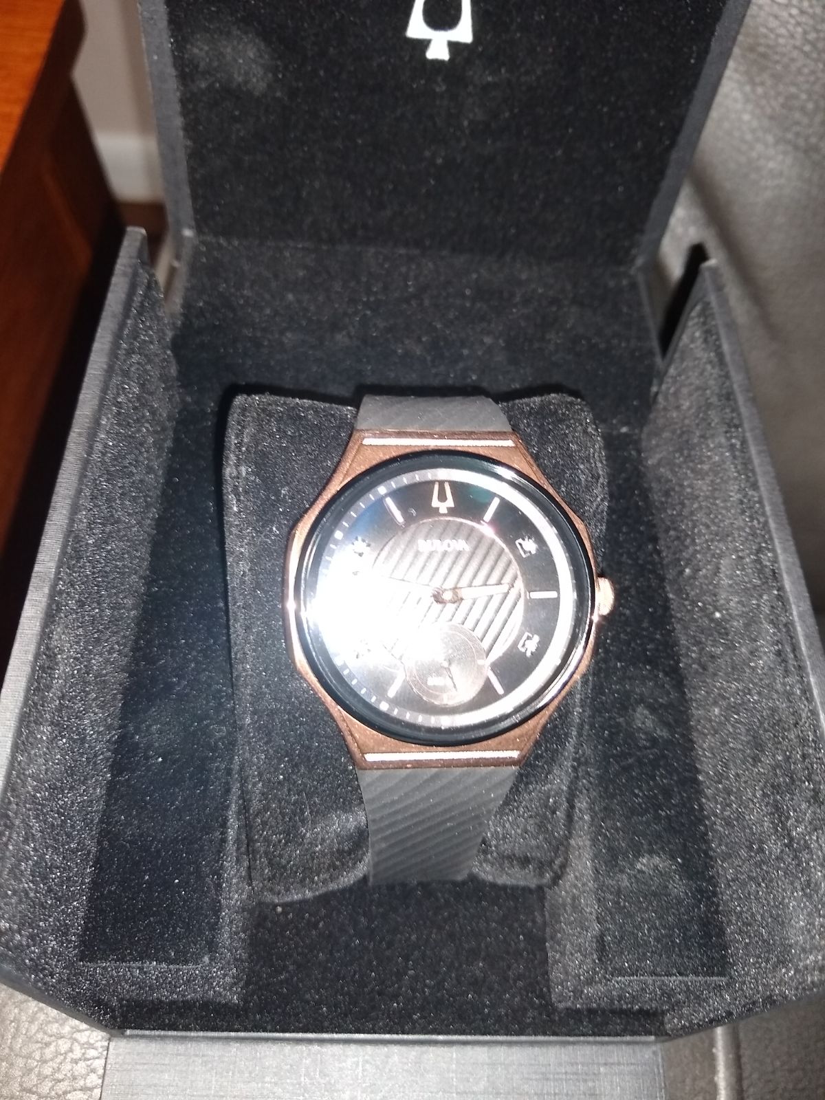 Bullova women's or men's curve watch