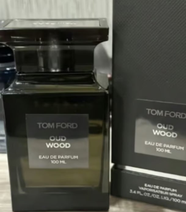 Tom FordTom Ford Ebony Agarwood UltiTom FordTom Ford Ebony Agarwood Ultimate EDP